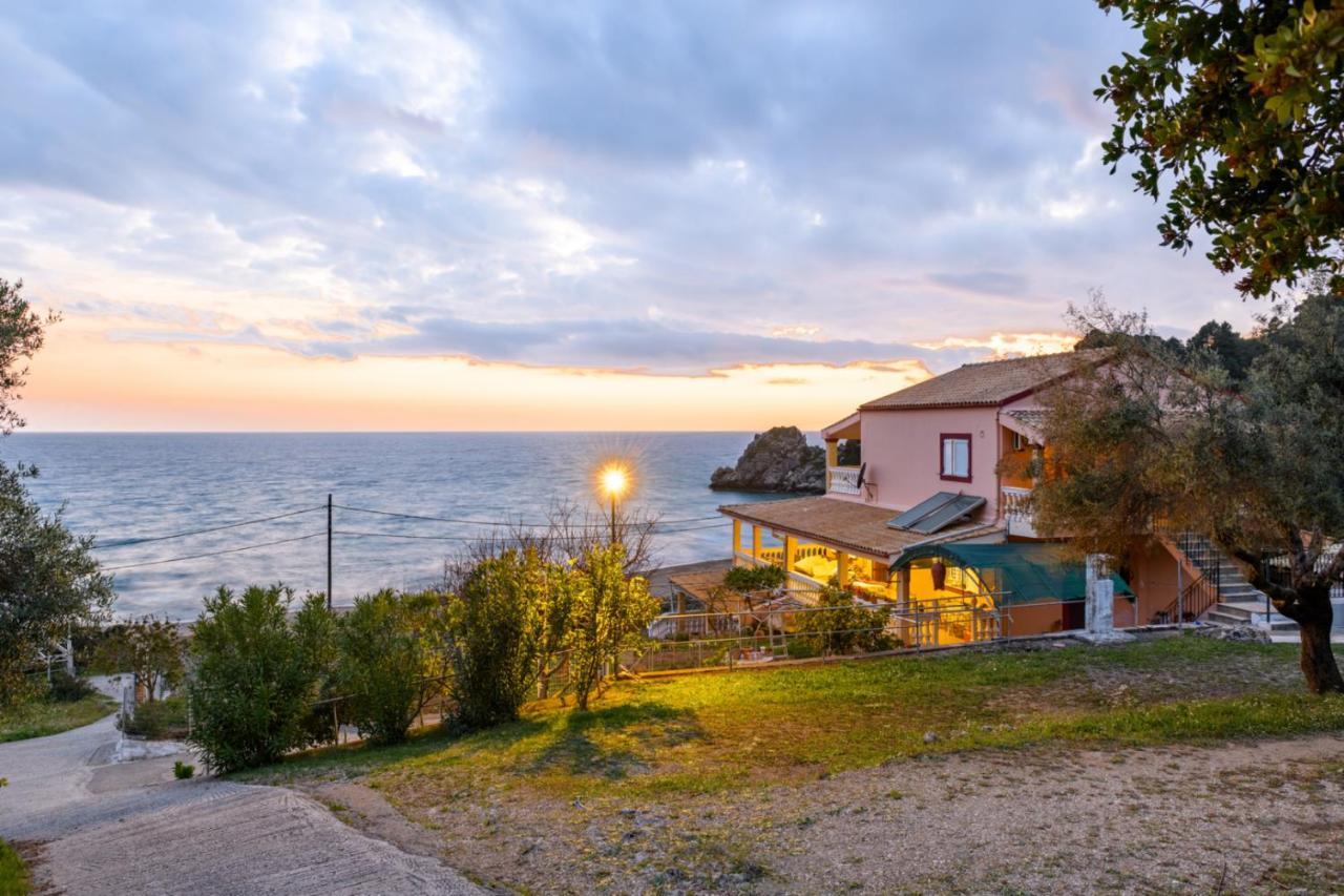 Tolis Aparts Пелекас Экстерьер фото